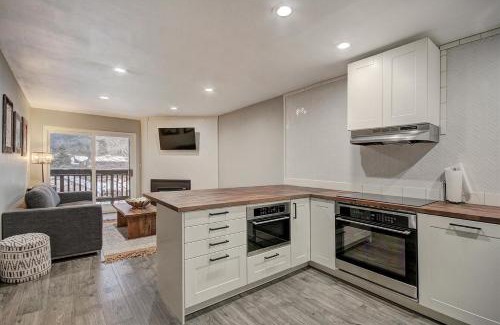 Frisco Apartment | Modern with Hot Tub & Pool by Ski Country Resorts