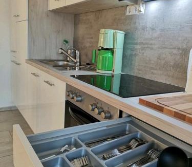 Bad Oeynhausen Apartment | Modern Wohnen I Parkplatz I Wlan I Netflix I Balkon I 6 Schlafplätze