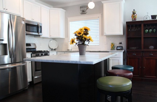 Coeur d'Alene House | Modern yet comfortable. Perfect to relax, and as a base from which to explore.