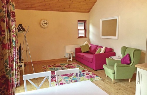Upwood Ski Chalet | Modern yet rustic designed lodge, ideal for families or couples.