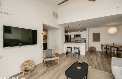 Village Grove Condo | Modern + Zen 3BD Condo with Heated Pool + Amenities