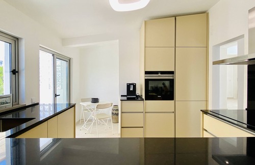 Quarteira Villa | Moderna CIP