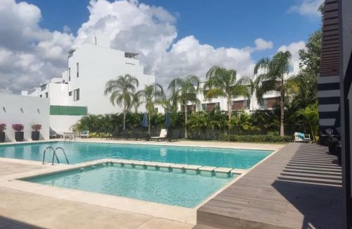 Playa del Carmen House | Moderna Villa 3 pisos condominio Playa del Carmen
