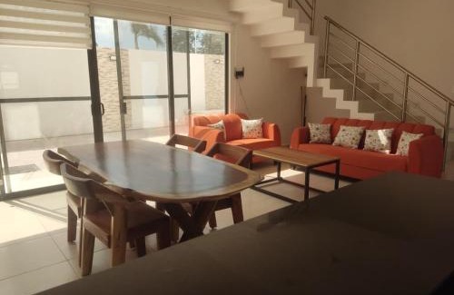 Playa del Carmen House | Moderna Villa 3 pisos condominio Playa del Carmen