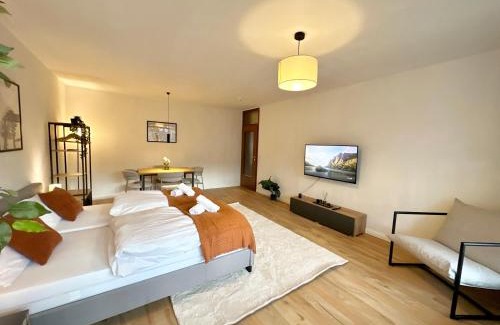Norderstedt Apartment | Moderne 2-Zimmer-Whg - Nähe Bahnhof mit Balkon und Stellplatz - 2 Smart-TV