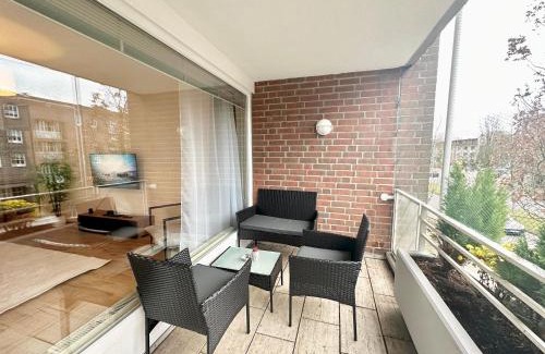 Norderstedt Apartment | Moderne 2-Zimmer-Whg - Nähe Bahnhof mit Balkon und Stellplatz - 2 Smart-TV