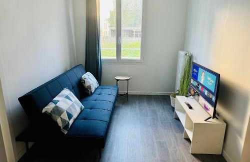Bras de Fer Apartment | Moderne Cosy T2 à Évry