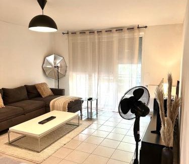 Fenouillet Apartment | Moderne et paisible maisonette avec jardin