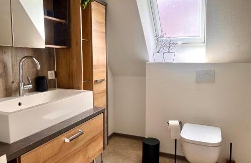 Bad Wuennenberg Apartment | Moderne Ferienwohnung mit Balkon & WLAN - zentral