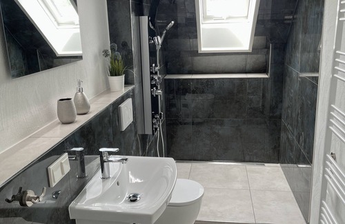 Nohfelden Apartment | Moderne Ferienwohnung am St. Wendeler Bahnradweg