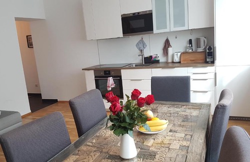 Neulerchenfeld Apartment | Moderne Maisonette mit Terrasse
