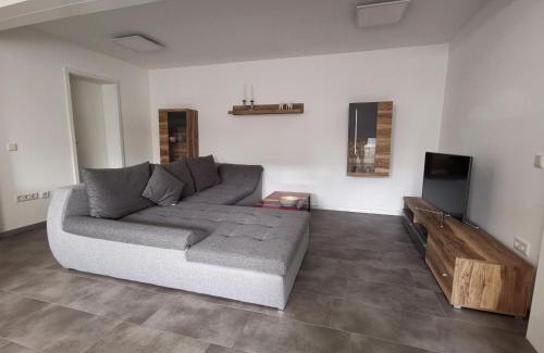 Remscheid Apartment | Moderne Wohnung mit Terrasse und eigenem Zugang.