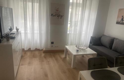 Funfhaus Apartment | Modernes 60m2 Apartment mit Gartenblick - Hundefreundlich nähe Westbahnhof T5