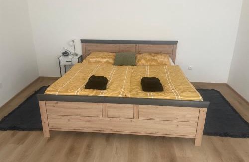 Funfhaus Apartment | Modernes 60m2 Apartment mit Gartenblick - Hundefreundlich nähe Westbahnhof T5