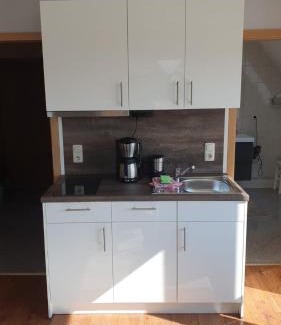 Toenning Apartment | Modernes Apartment mit Balkon