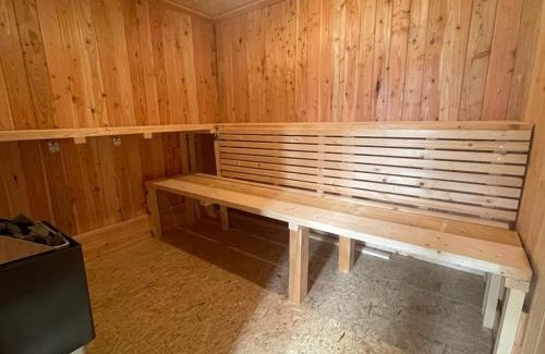 Ramstein-Miesenbach Apartment | Modernes Loft in Ramstein - mit Sauna & TLA