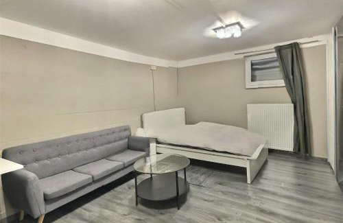 Hildesheim District House | Modernes Zimmer 30 Min Hannover
