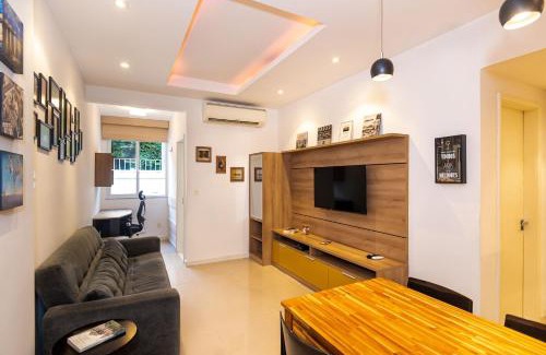 Laranjeiras Apartment | Modernidade e Estilo: Apartamento 2 Qts + Garagem
