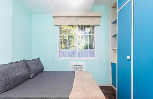 Laranjeiras Apartment | Modernidade e Estilo: Apartamento 2 Qts + Garagem