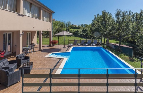 Radetici Other | Modernly equipped two bedroom apartment with private pool for 4-6 people