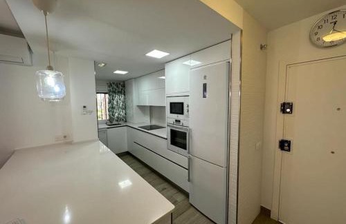 Chiclana de la Frontera Apartment | Moderno Apartamento Primera Línea Playa de La Barrosa by ChiclanaDreams