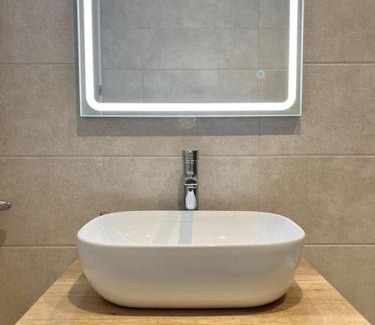 Roses Town Center Apartment | Moderno apartamento con terraza en la azotea