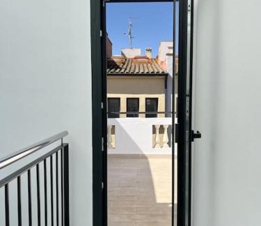 Roses Town Center Apartment | Moderno apartamento con terraza en la azotea