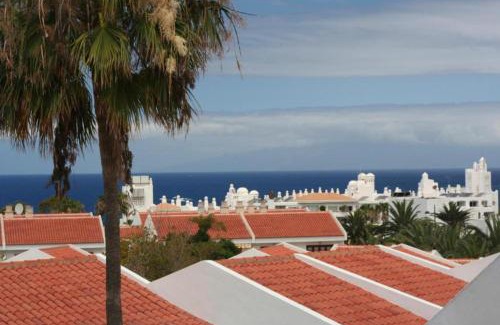 San Eugenio Apartment | Moderno estudio con Terraza y Piscina en Costa Adeje