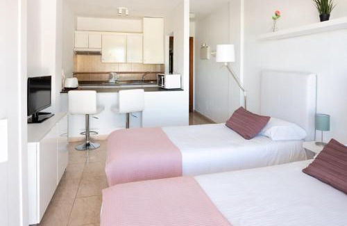 San Eugenio Apartment | Moderno estudio con Terraza y Piscina en Costa Adeje