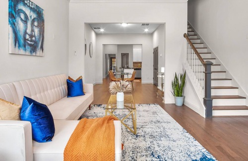 Summerhill House | Modish and Spacious Gem | In the heart of Atlanta