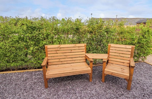 Denbigh Cottage | MOEL FAMAU, romantic, country holiday cottage in Denbigh