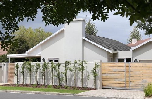 Hermanus House | Moffat street gem in Eastcliff, Hermanus