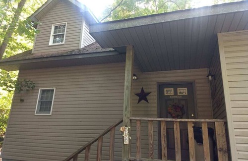 Chimney Rock Cabin | Mohican Cabin Quaint and Relaxing Getaway Hot Tub