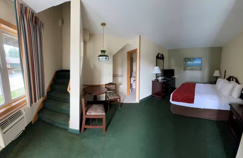 Lake George Resort | Mohican Resort Motel - Townhome, 2 Bedroomsn