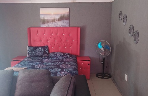 Acornhoek Cabin | Moholoholo lodge