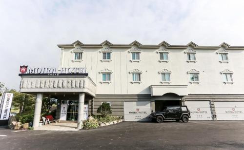 Downtown Hotel | Moira Hotel