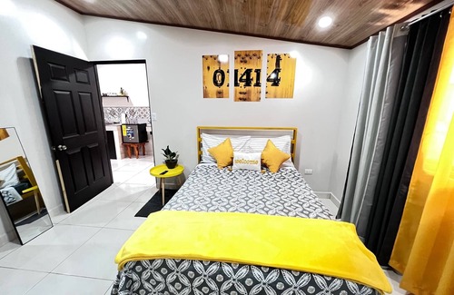 San Antonio de Belen House | Moken Place A-C in San Antonio