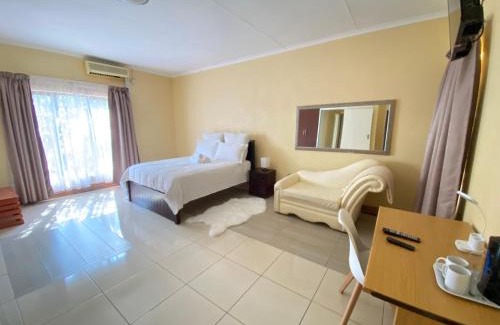 Gaborone Bed & Breakfast | Mokolodi Bed and Breakfast
