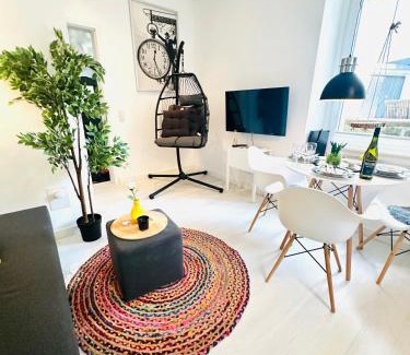 Bachviertel Apartment | Mola Apartments- Trendiges Apartment in der City-Nähe Dortmund-Terrasse-3 Gäste-WLAN