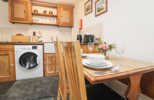 Henwood Cottage | MOLE COTTAGE, pet friendly, character holiday cottage in Upton Cross