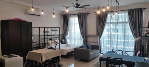 Johor Bahru Hotel | MOLEK REGENCY TAMAN MOLEK
