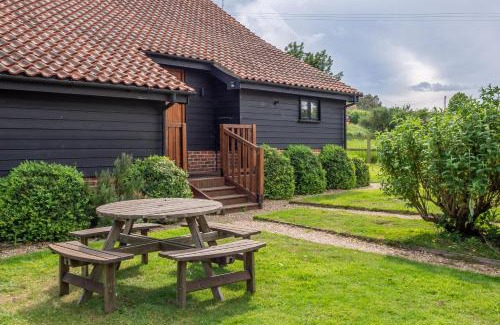 Saxmundham House | Moles Meadow