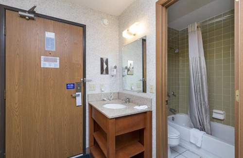 Quad Cities Hotel | Moline Bell