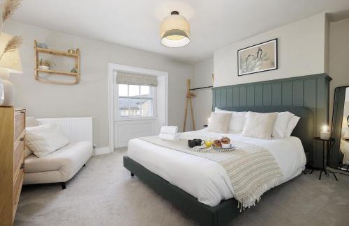 Chipping Norton House | Molls Yard