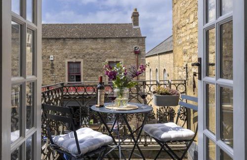 Chipping Norton House | Molls Yard