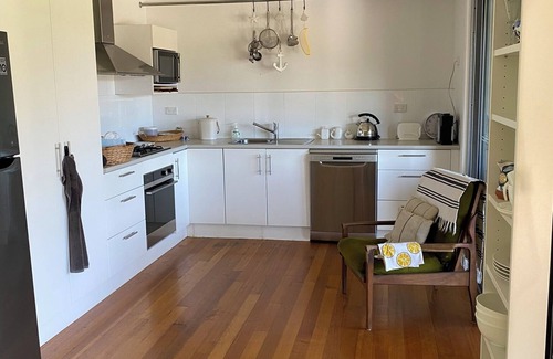 Mollymook Beach Cottage | Molly House - Cottage close to Narrawallee Beach