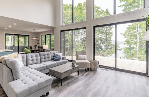 Utterson Cottage | Molly's Vineyard - 4 Season Muskoka Cottage on Three Mile Lake