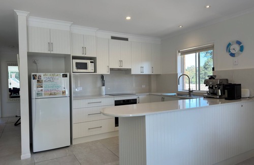 Mollymook Beach Apartment | Mollymook Sands - Unit 14. Walk to cafes, shops and beach.