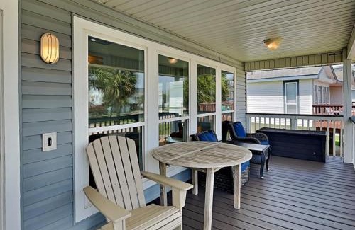 Pirates Beach House | Mollys Dune