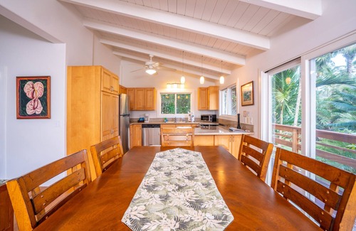 Kilauea Cottage | Moloa'a Bay Cottage: 1 BR, 1 BA Cottage in Anahola, Sleeps 4
